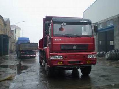 中國重汽 黃河少帥中卡 220馬力 6×2 自卸車(ZZ3254K48C5C1)