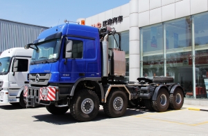 奔馳 Actros重卡 610馬力 8×8 牽引車(型號4160)