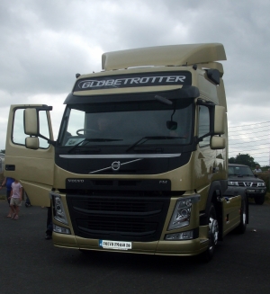 沃爾沃/Volvo FM系列重卡 460馬力 6×2 牽引車(型號(hào):FM460 62 T B)