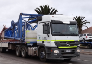 奔馳 Actros重卡 435馬力 6×4 牽引車(型號2644LS)