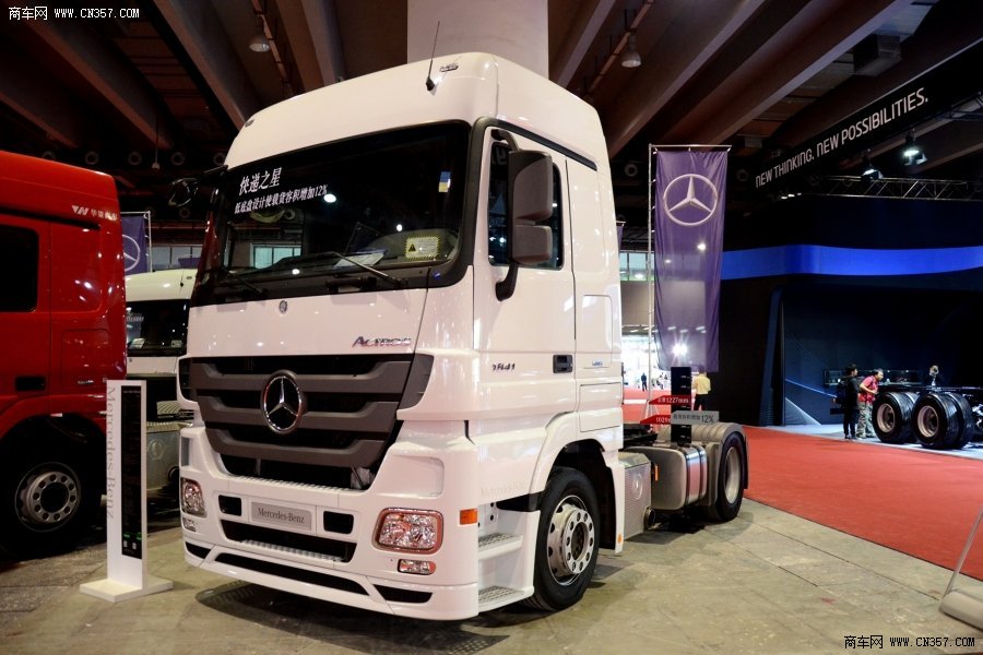 奔馳 Actros重卡 408馬力 4×2 牽引車(Actros 1841 LSNR)