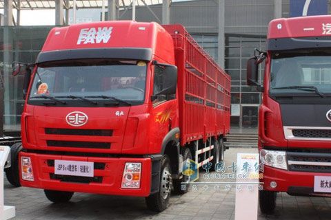 一汽解放 奧威J5P重卡 280馬力 8×4 載貨車 CA5312CLXYP21K2L2T4E