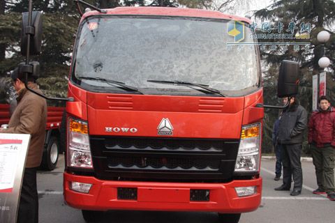 中國(guó)重汽 HOWO輕卡 4*2 載貨車