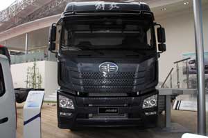 一汽解放 JH06重卡 370馬力 6X4牽引車CA4250P25K2T1E4