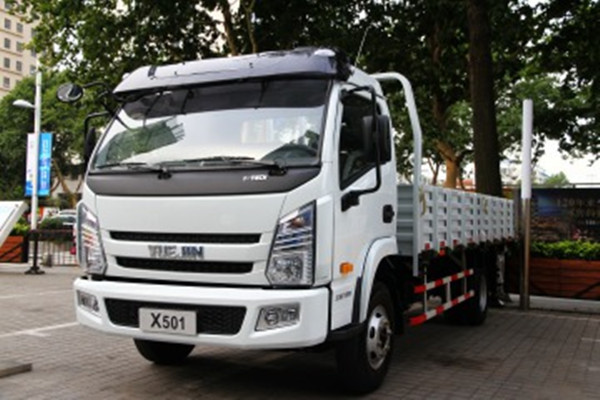 上汽躍進(jìn) 福運X500 141馬力 康明斯國四輕卡