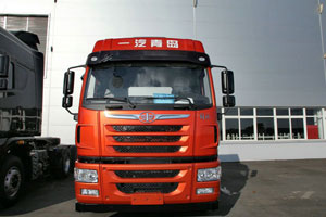 一汽解放青島 悍V 355馬力 6×2 國(guó)四牽引車 CA4227P1K15T3E4A80