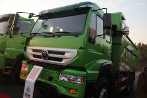 中國(guó)重汽 M5G 340馬力 6X4 新型渣土車