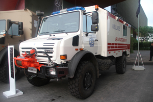 梅賽德斯-奔馳烏尼莫克(Unimog)U4000 4X4全地形救護(hù)車底盤