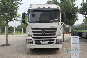 陜汽重卡 德龍新M3000 245馬力 6x2 國(guó)五 后隨動(dòng)快遞廂式載貨車