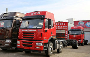 一汽青島解放 悍V重卡 220馬力 6X2 載貨車(chē)