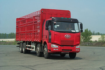 一汽解放 J6P重卡 350馬力 8X4 倉(cāng)柵載貨車(chē)