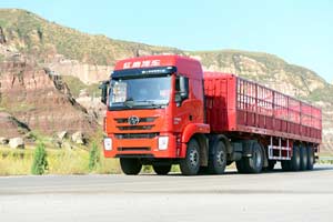 上汽紅巖杰卡 科索9 290馬力國四牽引車