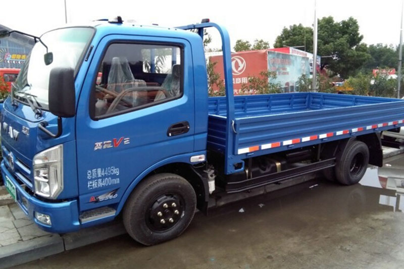 奧馳V2系列 95馬力 4.2米單排欄板輕卡(FD1040W10K)