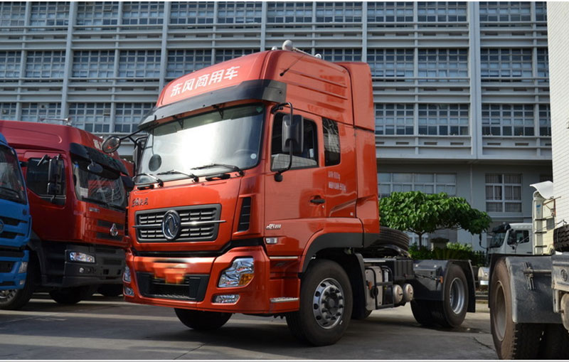 東風(fēng)商用車(chē) 新天龍重卡 350馬力 4X2牽引車(chē)(DFL4181A8)