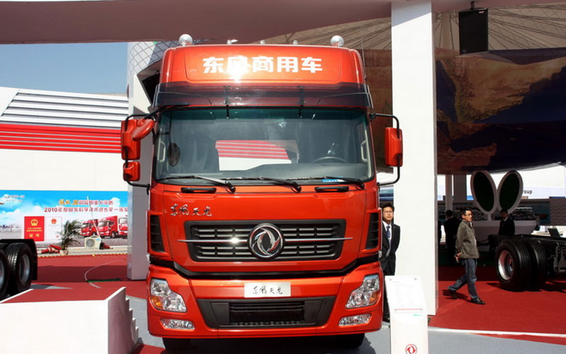 東風(fēng)商用車(chē) 天龍重卡 385馬力 6X4牽引車(chē)(AMT)(DFL4251A16)