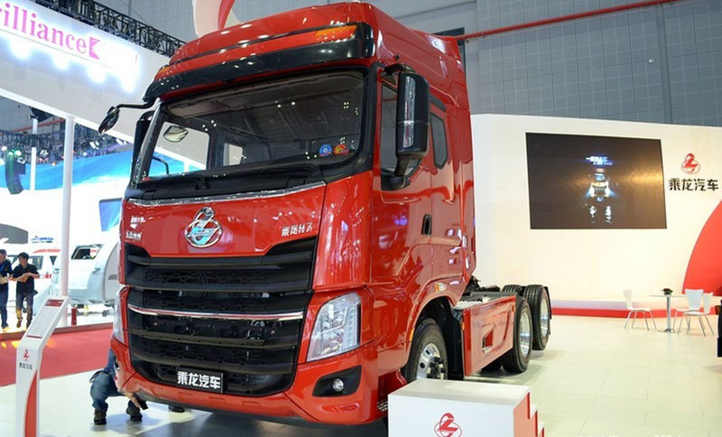 東風柳汽 乘龍H7 385馬力 6X4 牽引車(LZ4251QDCA)