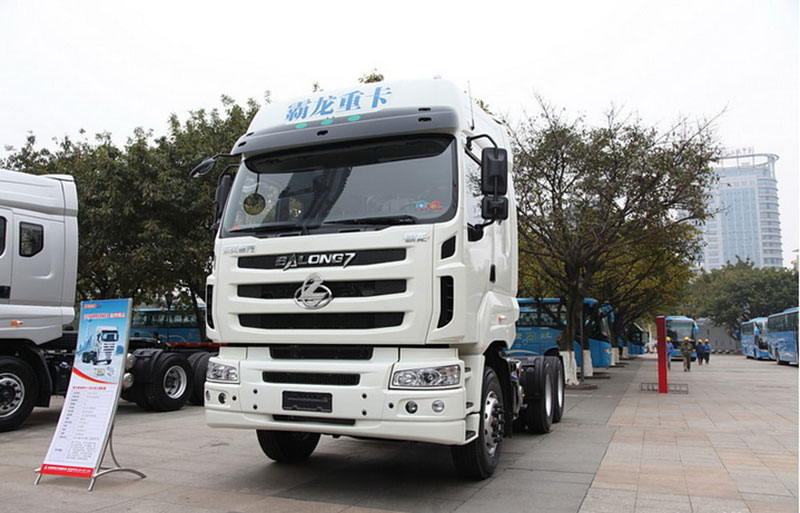 東風(fēng)柳汽 乘龍康明斯M7C重卡 400馬力 6X4 牽引車(LZ4251QDCA)