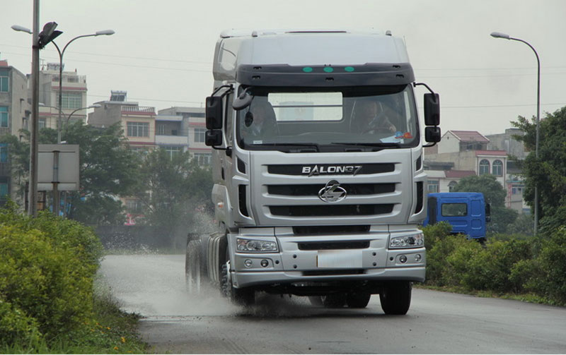 東風(fēng)柳汽 乘龍康明斯M7C重卡 380馬力 6X4 牽引車(豪華版)