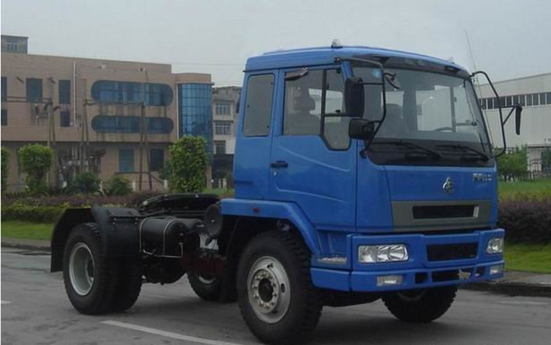 東風(fēng)柳汽 乘龍中卡 310馬力 4X2 牽引車 (LZ4180QAF)