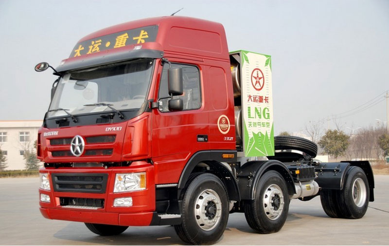 大運(yùn) N8E重卡 330馬力 6X2天然氣牽引車(CGC4253N4XB)