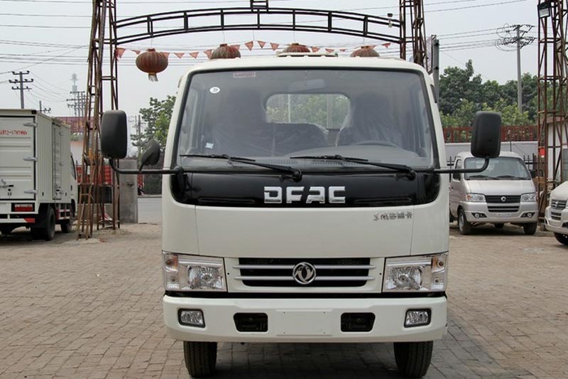 東風多利卡D5 68馬力 4X2 3.8米單排欄板輕卡(DFA1031S30D3)