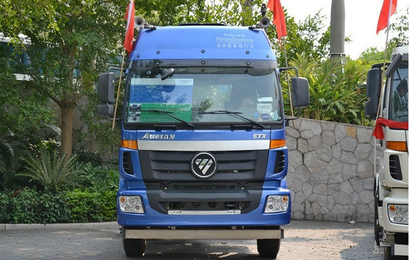 福田戴姆勒歐曼ETX 5系重卡 336馬力 4X2LNG牽引車(BJ4182SLFKA-XA)