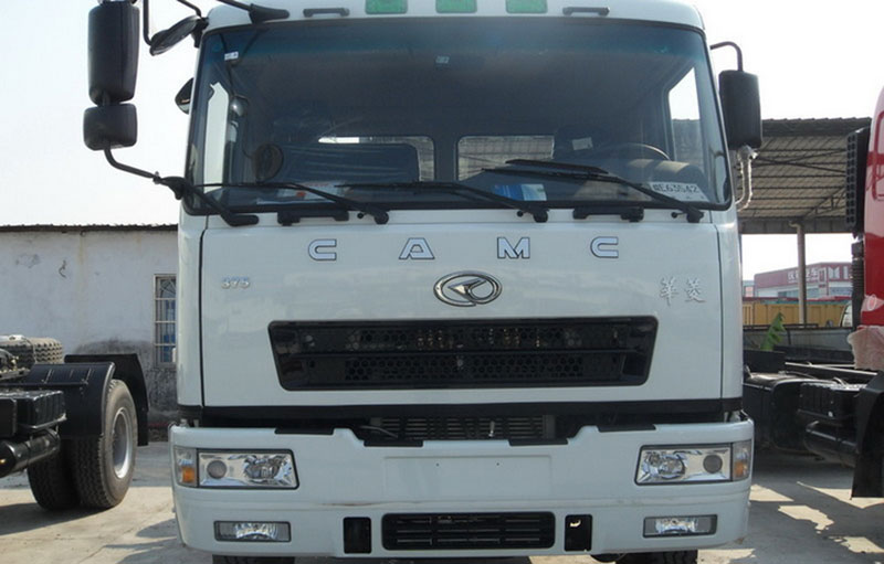 華菱 重卡 330馬力 4X2 牽引車(HHN4180NGB38C8M4)