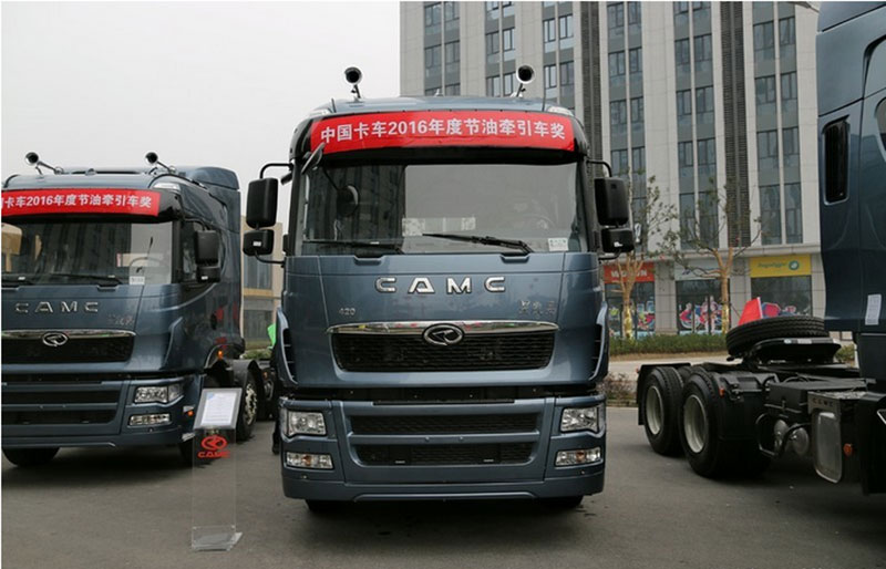 華菱 星凱馬重卡 410馬力 6X4 牽引車(HN4250A37C3M4)