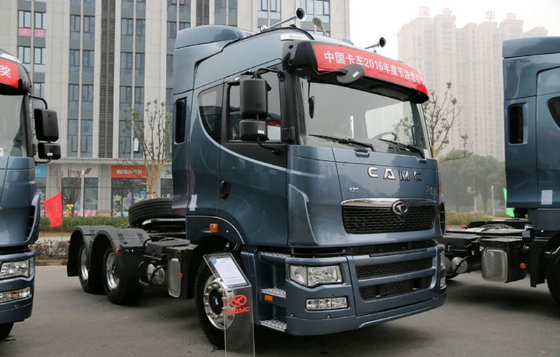 華菱 星凱馬重卡 420馬力 6X4 牽引車(HN4252A34C2M4)