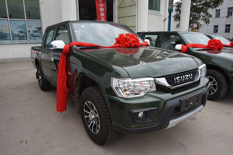 慶鈴五十鈴汽車 TF140 新款皮卡四驅(qū)（4KH1CT發(fā)動機(jī)） 98馬力