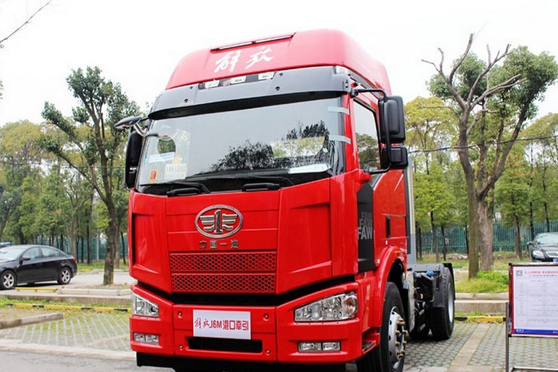 一汽解放 J6M準(zhǔn)重卡 350馬力 4X2港口牽引車(CA4180P63K2AE5)