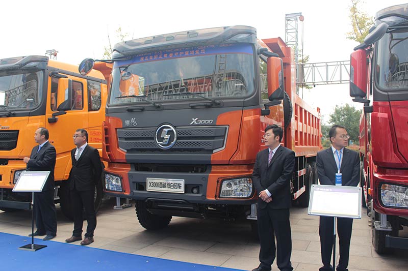 陜汽德龍 X3000 375馬力6×4超強自卸車 西藏版