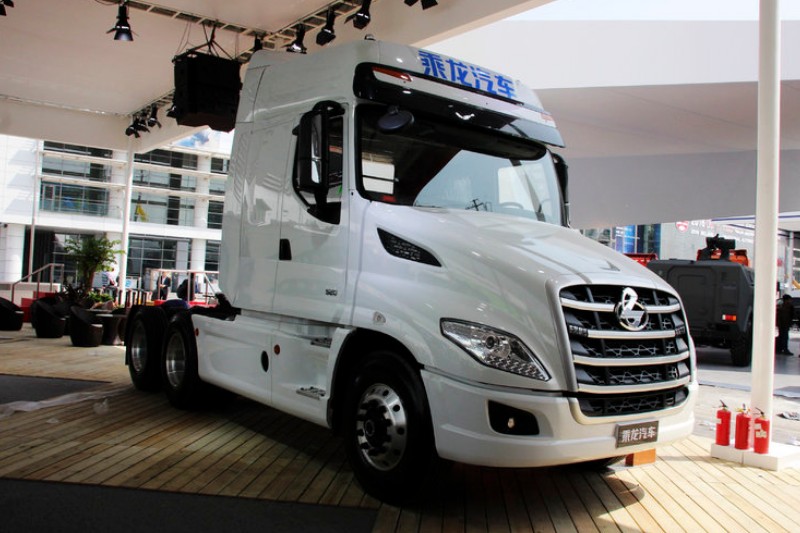 東風(fēng)柳汽 乘龍T7重卡 520馬力 6X4 國(guó)五牽引車(chē)(LZ4251T7DB)