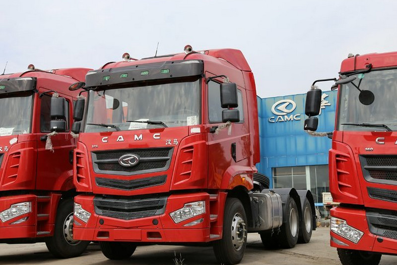 華菱 漢馬重卡 375馬力 6X4 國(guó)四牽引車(HN4252A34C2M4)