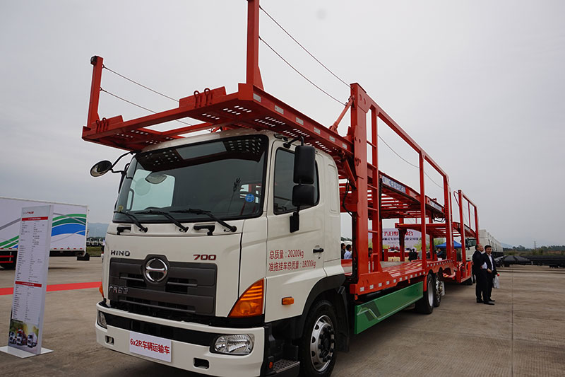 廣汽日野 700系列重卡 300馬力 6X2R 車輛運(yùn)輸車(底盤) J08E-YA (YC1200FR8JW5)