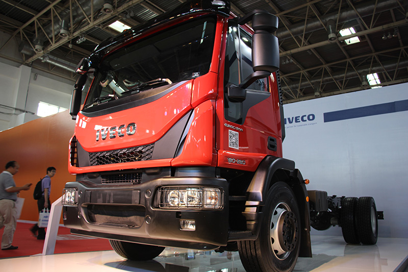 IVECO NEW EUROCARGO 279馬力 4×4