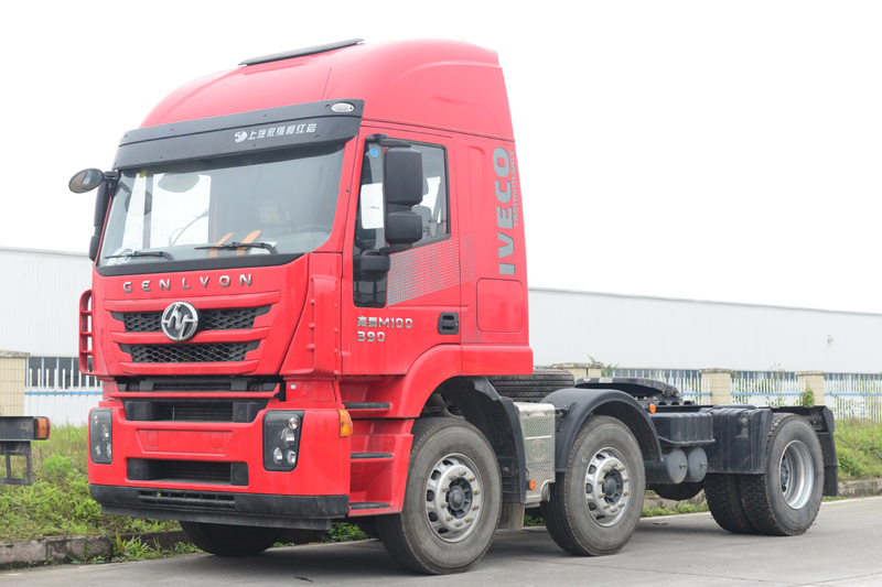 上汽紅巖 杰獅M500重卡 標(biāo)載版 360馬力(10L機(jī)) 6×2牽引車