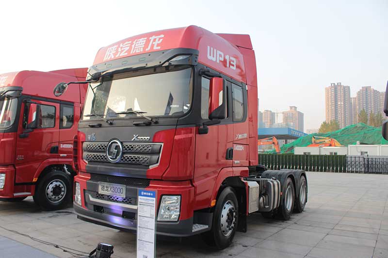 陜汽重卡 德龍X3000 黃金之星強勁版 6×4 550馬力 國五牽引車