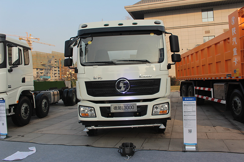 陜汽重卡 德龍L3000 220馬力 4X2 國六 灑水車