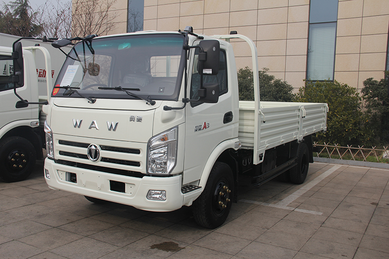 奧馳A3 4.15米貨箱 4×2 165馬力 國六 單排欄板輕卡