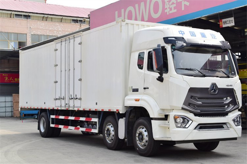 中國(guó)重汽 豪瀚N5G重卡 280馬力 6X2 國(guó)五9.73米廂式載貨車(ZZ5255XXYM56C3E1)