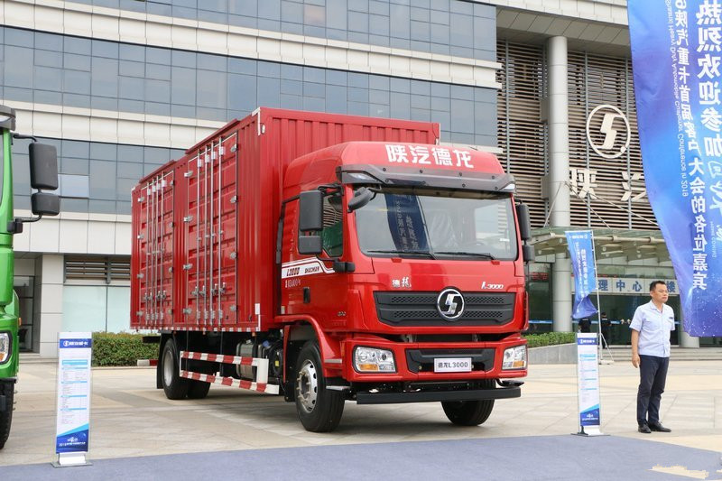 陜汽重卡 德龍L3000 輕量化版 245馬力 4X2 8.6米 國五翼開啟廂式載貨車(SX5180XYKLA6212)