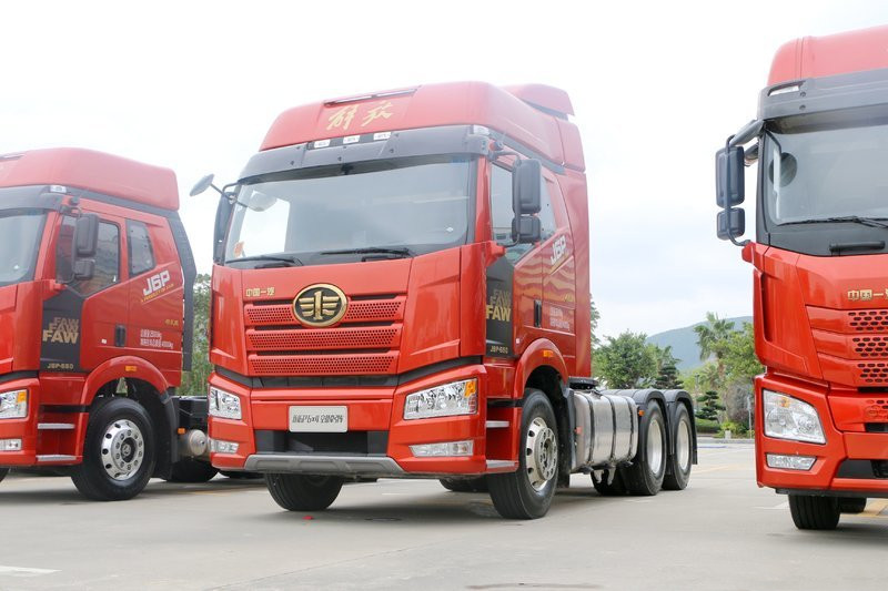 一汽解放 新J6P重卡 領(lǐng)航標載版 新南方款 500馬力 6X4 國五牽引車(CA4250P66K25T1A1E5)