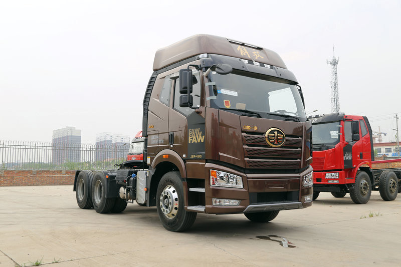 一汽解放 新J6P重卡 領(lǐng)航標(biāo)載版 南方款 460馬力 6X4 國(guó)五牽引車(chē)(CA4250P66K24T1A1E5)