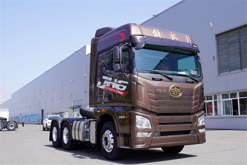 青島解放 JH6重卡 四季款 智尊版 550馬力 6X4 國(guó)五牽引車(CA4259P25K2T1E5A80)