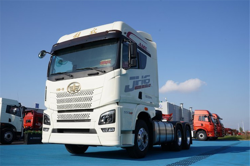 青島解放 JH6重卡 智尊版 550馬力 6X4 國五AMT自動(dòng)擋牽引車(CA4259P25K2T1E5A80)