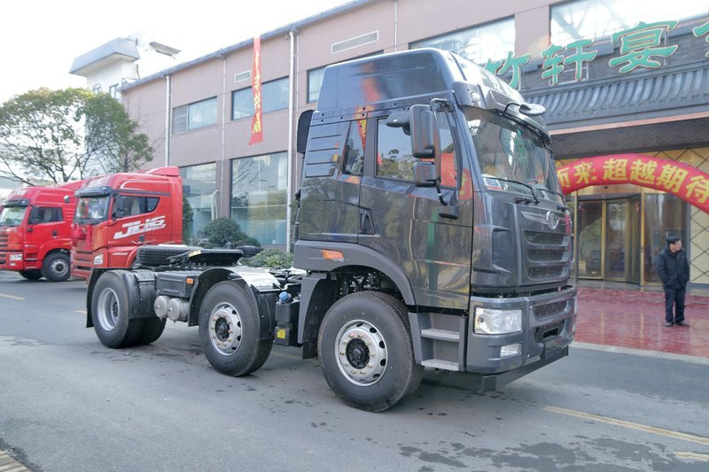 青島解放 悍V重卡 375馬力 6X2 國五牽引車(CA4252P1K15T3E5A80)