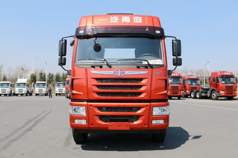青島解放 悍V重卡 420馬力 6X4 國五牽引車(一汽)(CA4258P1K2T1E5A80)