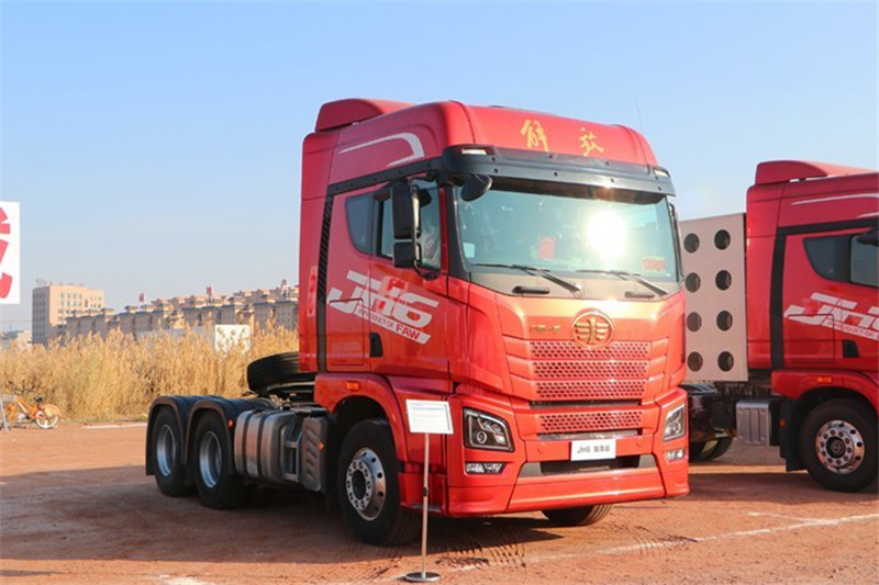 青島解放 JH6重卡 至尊版南方款 550馬力 6X4 國五牽引車(CA4259P25K2T1E5A80)