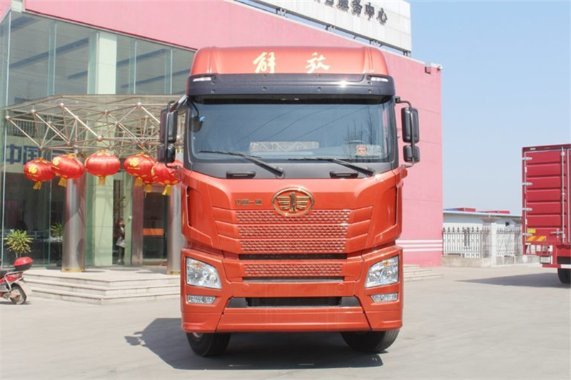 青島解放 JH6重卡 420馬力 8X4 9.5米 國(guó)五倉柵式載貨車(457后橋)(CA5310CCYP25K2L7T4E5A80)